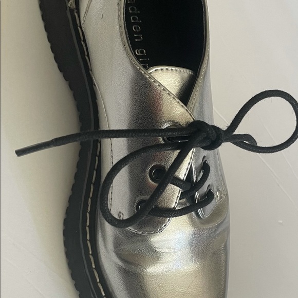 Madden Girl Silver Platform Sneakers - Picture 11 of 11